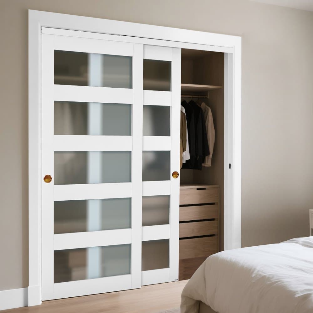 Posuvné dvere šatníka, 1524 mm (dvojité 787 mm) x 2032 mm, 5-litrové posuvné dvere z matného skla s kovaním, masívna drevená a MDF doska s vodeodolným PVC povrchom pre šatníky a spálne