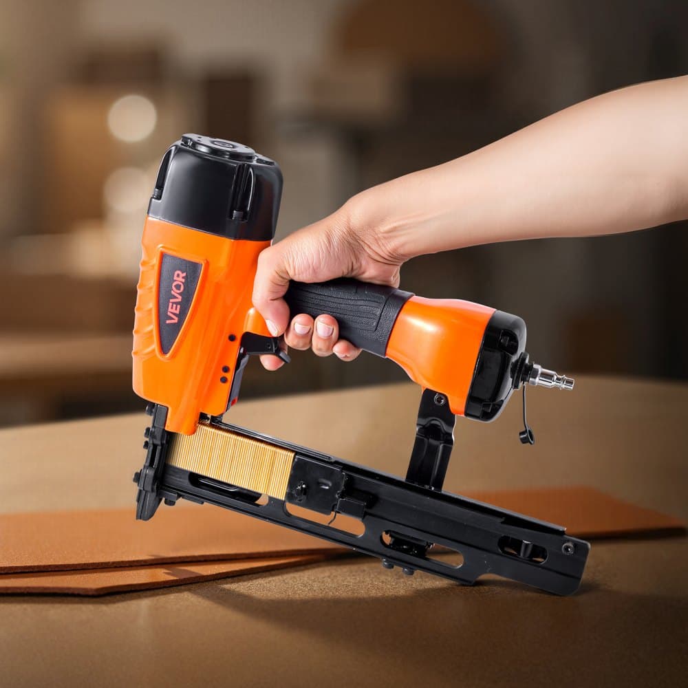 Pneumatická zošívačka, 16 Gauge 10,8 mm stredná pneumatická zošívačka s korunkou, dĺžka 25 mm až 50 mm, 70 – 120 PSI Vysokovýkonná pneumatická zošívačka na strešné deby, opláštenie stien, oplotenie a podkladovú podlahu