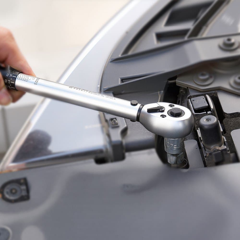 Sada bitov Torx a vonkajších nástrčných kľúčov Torx, 60-dielna T6-T70, TT6-TT70, TP8-TP60, E4-E24, legovaná oceľ S2 a oceľ Cr-V, pohony 1/4 palca, 3/8 palca a 1/2 palca, s vylepšeným úložným puzdrom, ručné použitie.