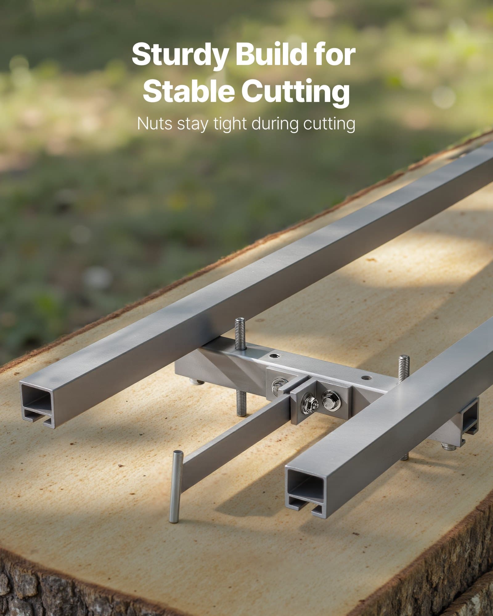 Systém vedenia koľajníc, súpravy frézovacích líšt s priečkami 4,57 m, systém hliníkových pílových koľajníc, systém frézovacích líšt funguje s motorovou pílou, 4 kliny, nastaviteľná súprava vedenia koľajníc pre staviteľov a stolárov